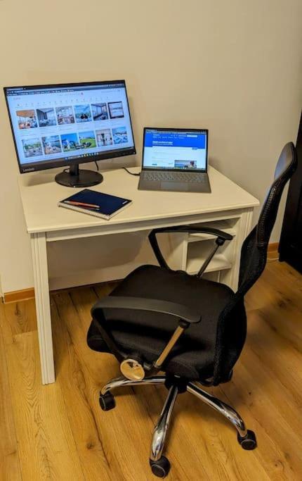 Cosy One Bedroom Flat With Free Parking & Wifi Kluż-Napoka Zewnętrze zdjęcie